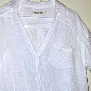 WE THE FREE!!! BEAUTIFUL LIGHT WEIGHT WHITE BLOUSE!
